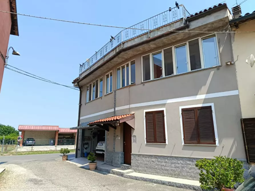 Immagine 1 di Casa indipendente in vendita  in Strada Alessandria  100 a Casale Monferrato