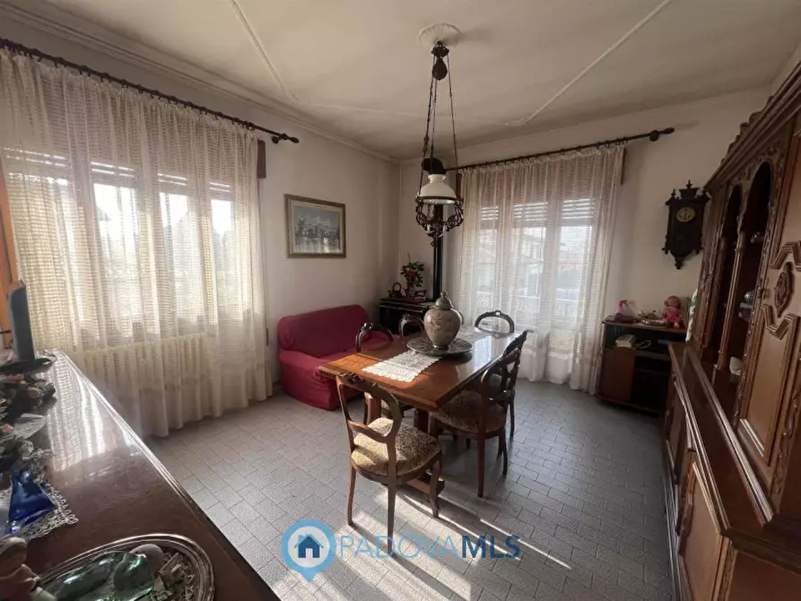 Immagine 1 di Casa bifamiliare in vendita  in Via Guglielmo Marconi a San Pietro Viminario
