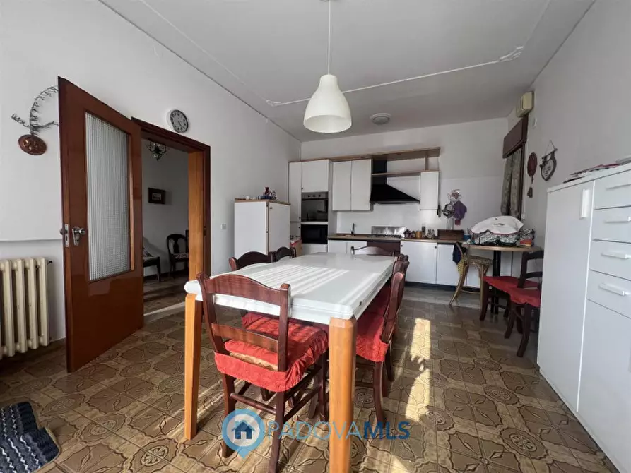 Immagine 4 di Casa bifamiliare in vendita  in Via Guglielmo Marconi a San Pietro Viminario