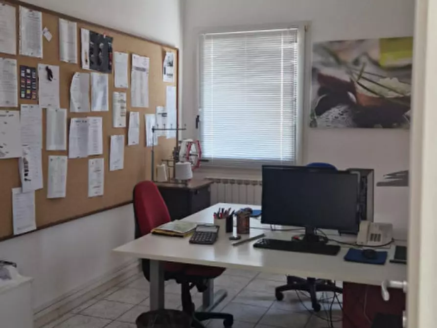 Immagine 3 di Laboratorio in affitto  in VIA DELLE CALANDRE a Calenzano
