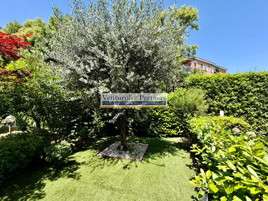 Immagine 8 di Villetta a schiera in vendita  in Via Guglielmo Marconi 106E a Desenzano Del Garda
