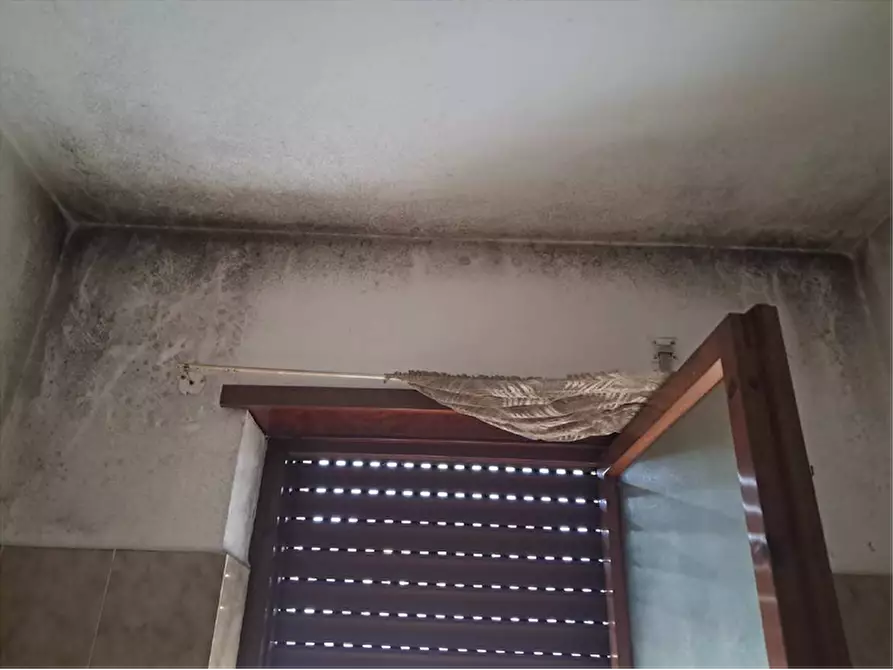 Immagine 12 di Appartamento in vendita  in Via Torino 33 a San Giovanni Ilarione