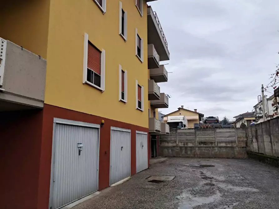 Immagine 16 di Appartamento in vendita  in Via Torino 33 a San Giovanni Ilarione