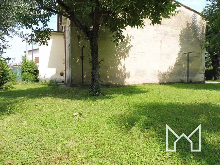 Immagine 2 di Casa indipendente in vendita  a Romano D'ezzelino