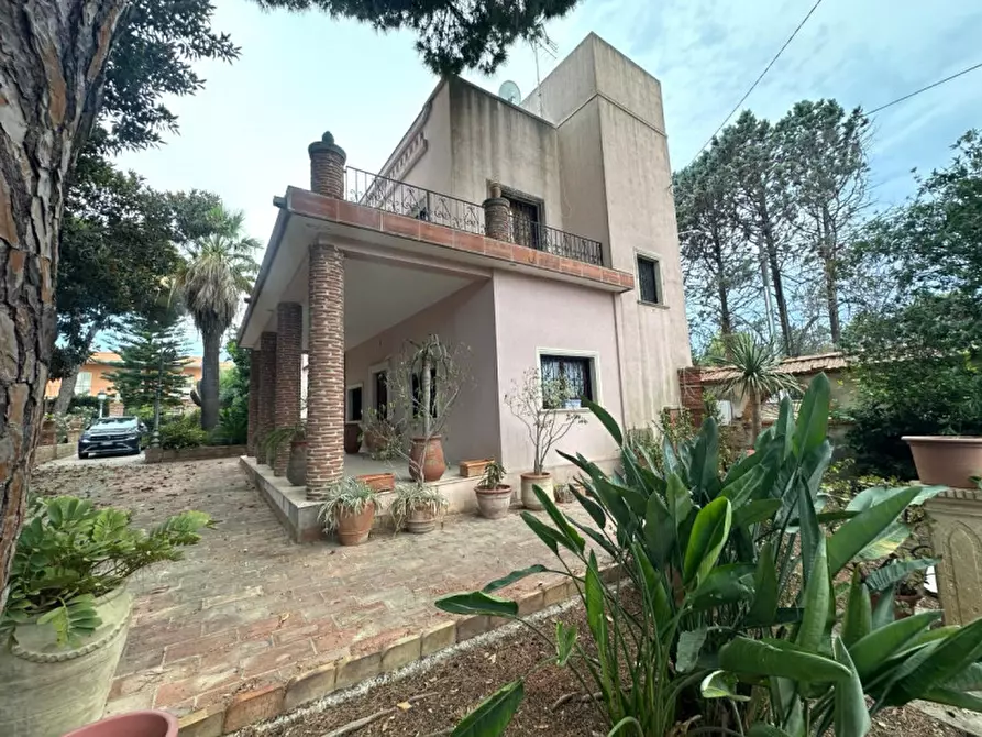 Immagine 37 di Villa in vendita  in via Gela 48 a Siracusa