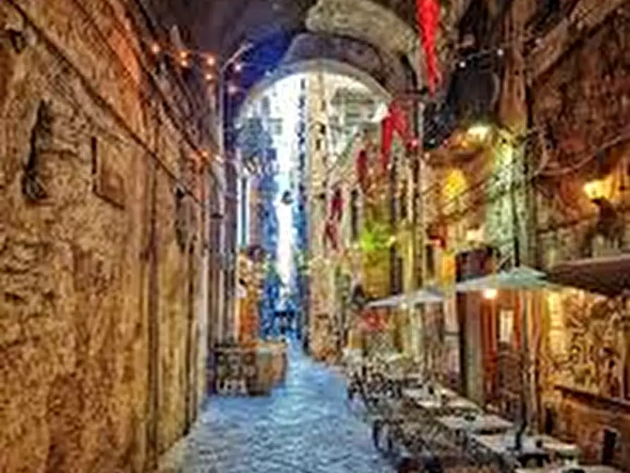 Immagine 1 di Appartamento in affitto  in Via Duomo 163 a Napoli