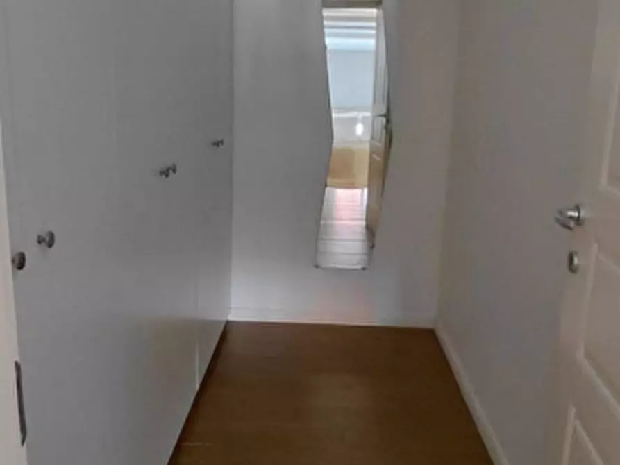 Immagine 3 di Appartamento in affitto  in Via Duomo 163 a Napoli