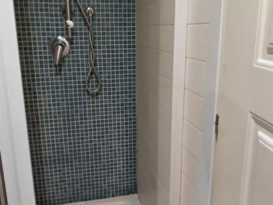 Immagine 6 di Appartamento in affitto  in Via Duomo 163 a Napoli