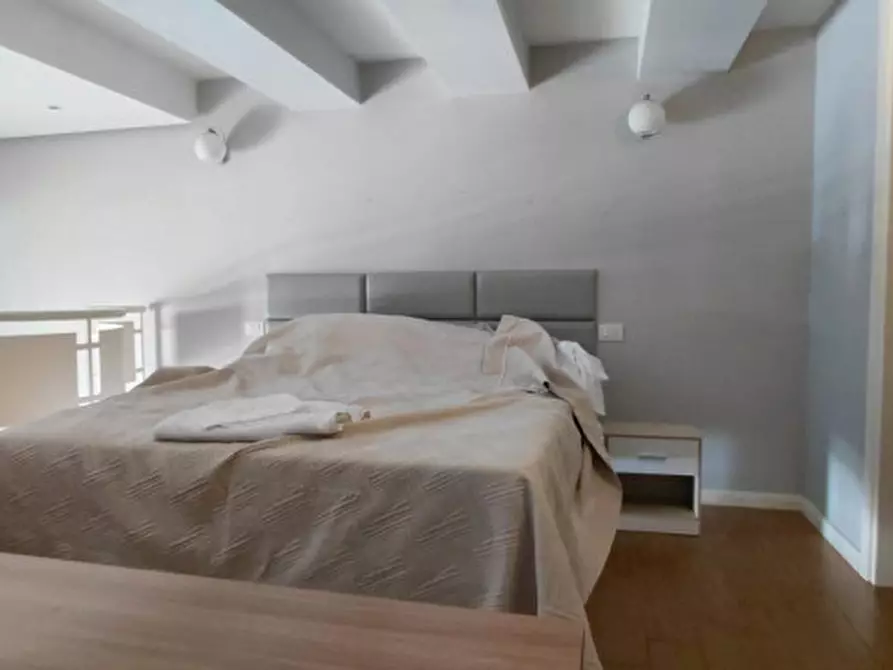 Immagine 13 di Appartamento in affitto  in Via Duomo 163 a Napoli