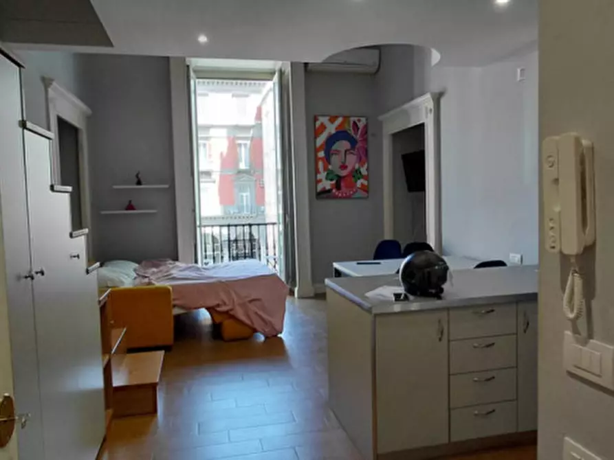 Immagine 14 di Appartamento in affitto  in Via Duomo 163 a Napoli