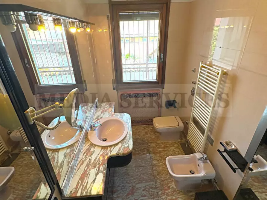 Immagine 31 di Villa in vendita  in via Roma n° 86 a Garlasco