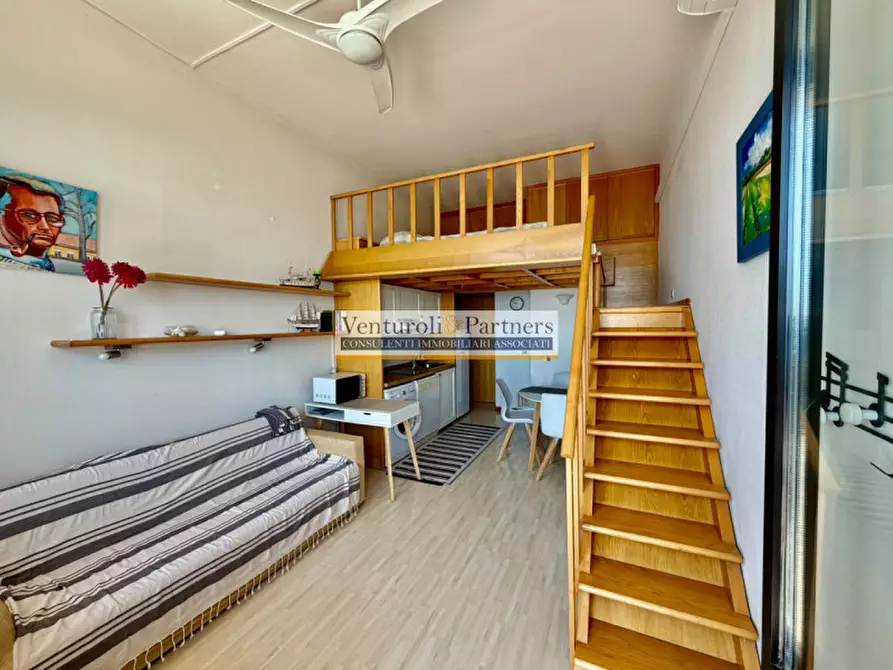 Immagine 4 di Appartamento in vendita  in Via Giuseppe Mazzini 1 a Padenghe Sul Garda