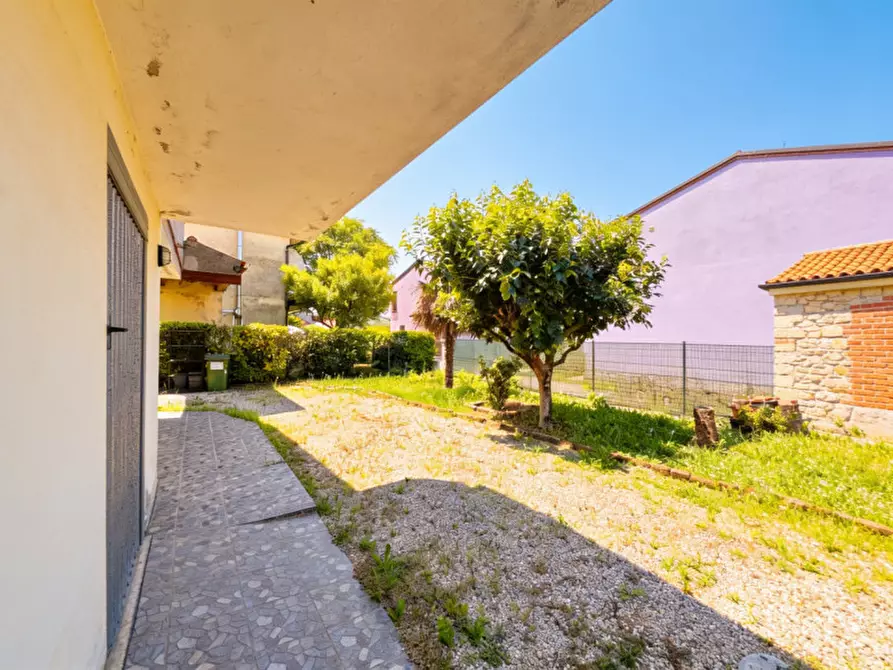 Immagine 5 di Villetta a schiera in vendita  in Via Arzere a Solesino