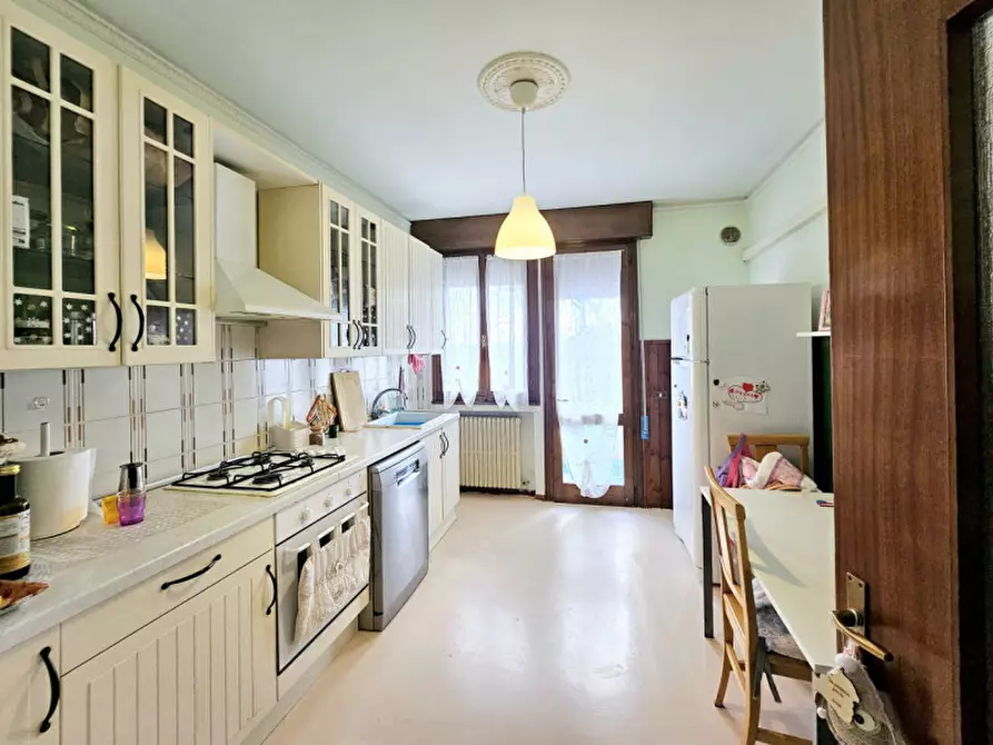 Immagine 1 di Appartamento in vendita  in Via Salvo D'Acquisto a Este