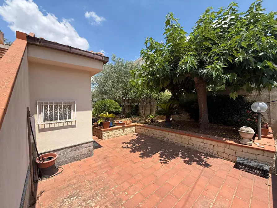 Immagine 18 di Casa indipendente in vendita  a Modica