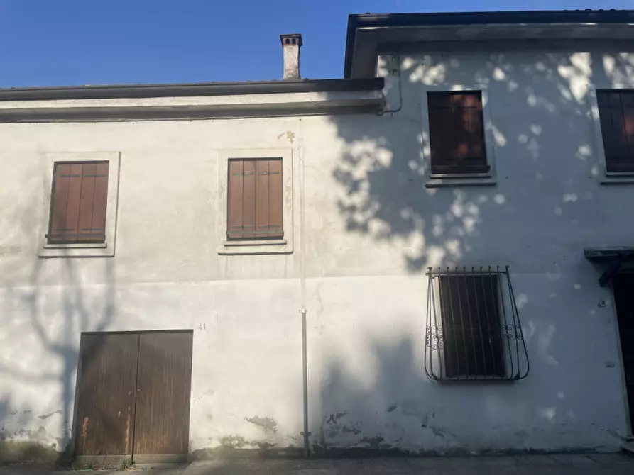 Immagine 3 di Casa indipendente in vendita  in via nicolosi a Vicenza