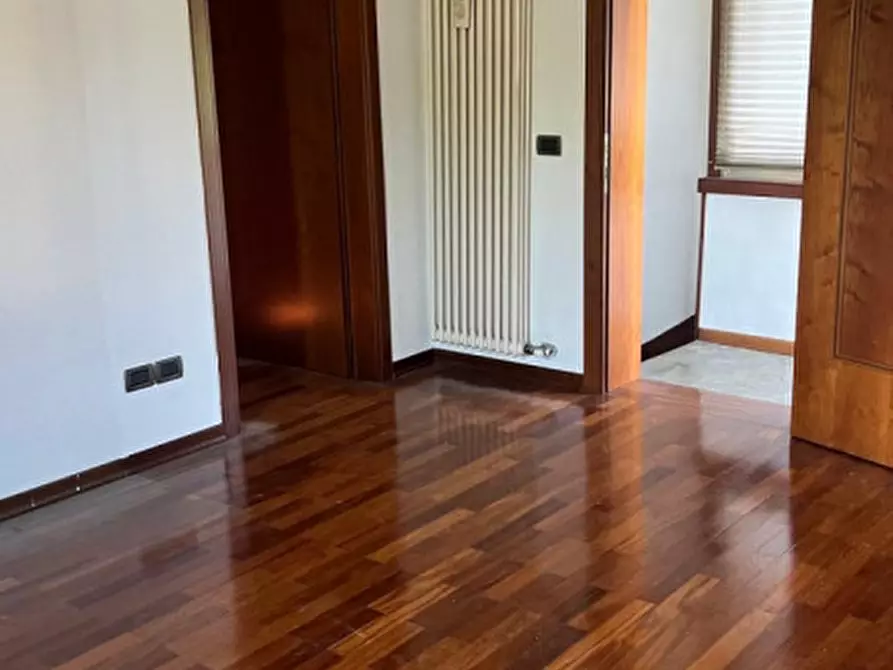 Immagine 15 di Casa indipendente in vendita  in via nicolosi a Vicenza