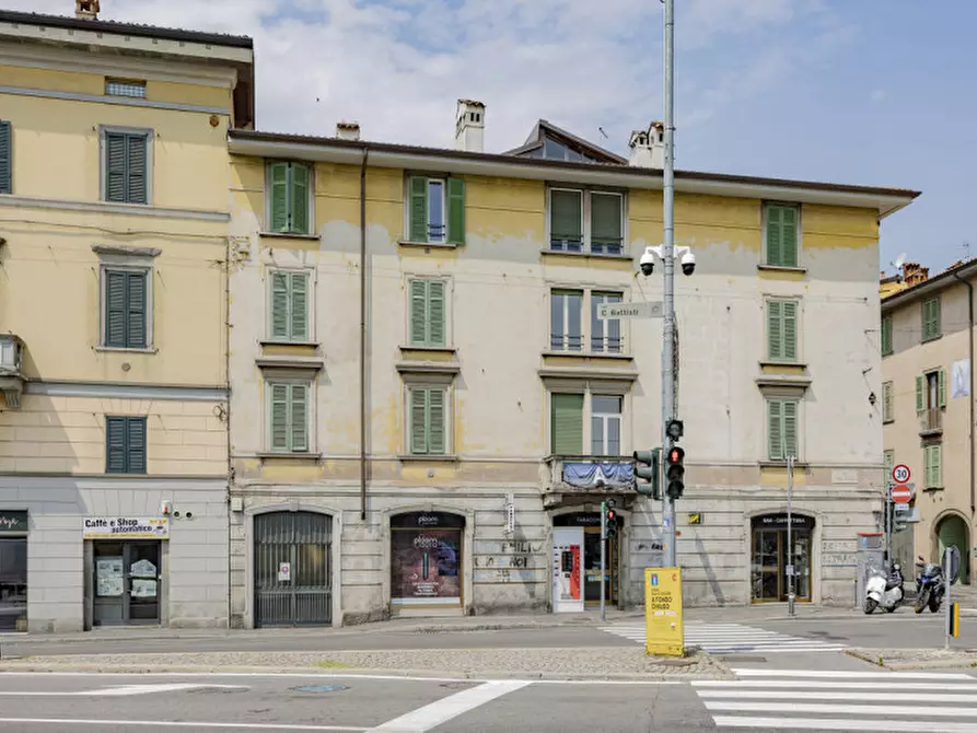Immagine 1 di Appartamento in vendita  in Via Cesare Battisti 1 a Bergamo
