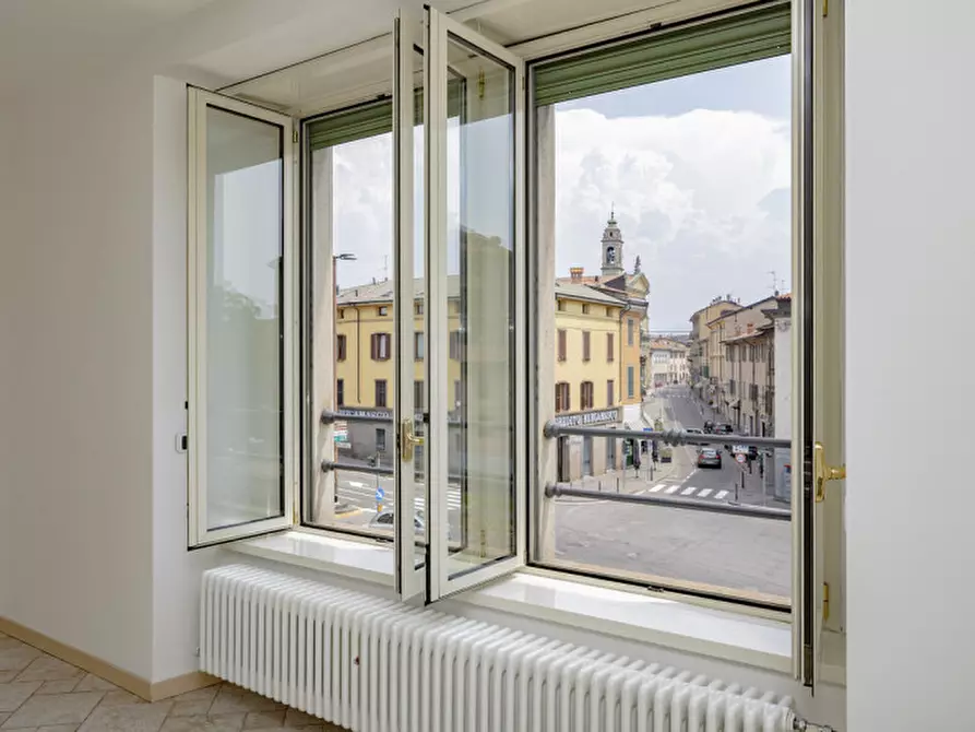 Immagine 9 di Appartamento in vendita  in Via Cesare Battisti 1 a Bergamo