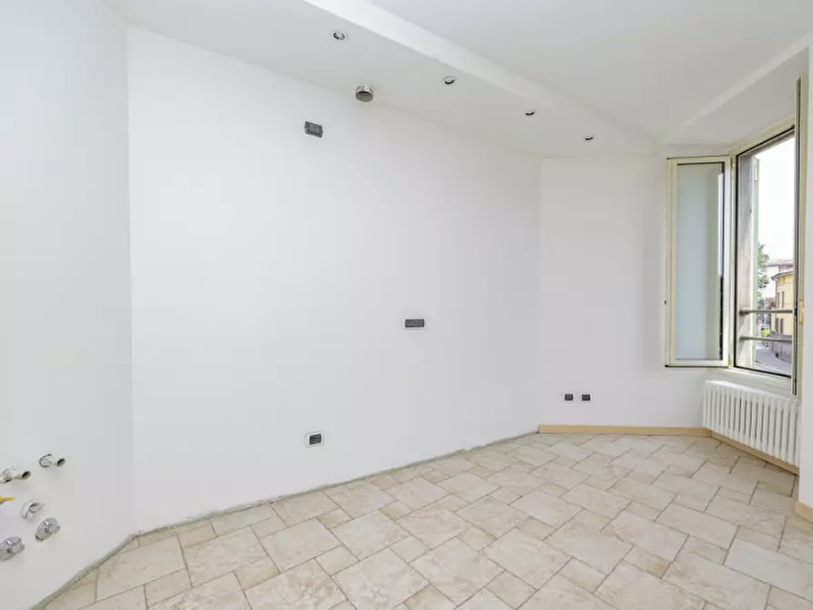 Immagine 10 di Appartamento in vendita  in Via Cesare Battisti 1 a Bergamo