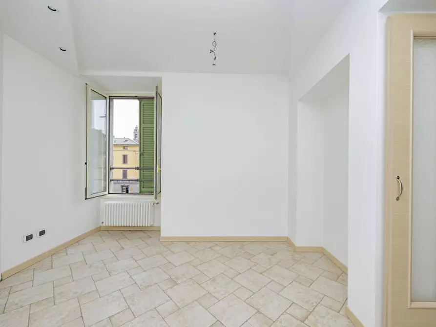 Immagine 11 di Appartamento in vendita  in Via Cesare Battisti 1 a Bergamo