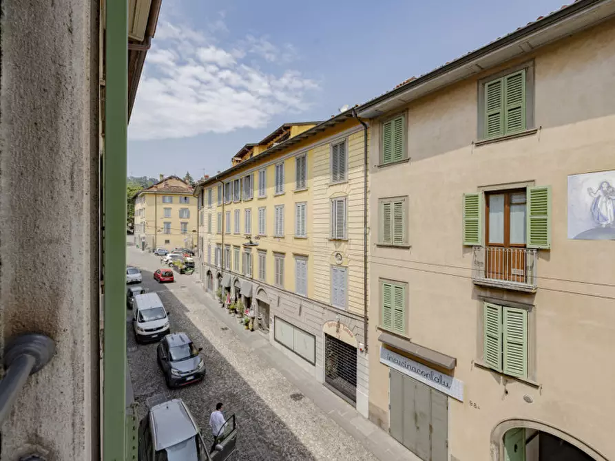 Immagine 34 di Appartamento in vendita  in Via Cesare Battisti 1 a Bergamo