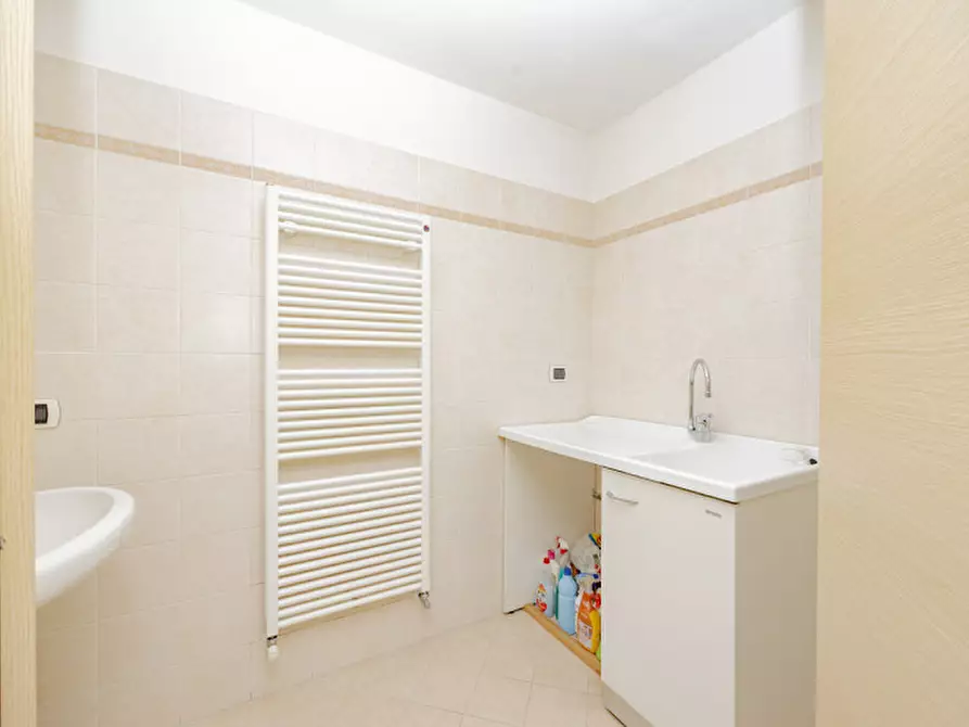 Immagine 35 di Appartamento in vendita  in Via Cesare Battisti 1 a Bergamo