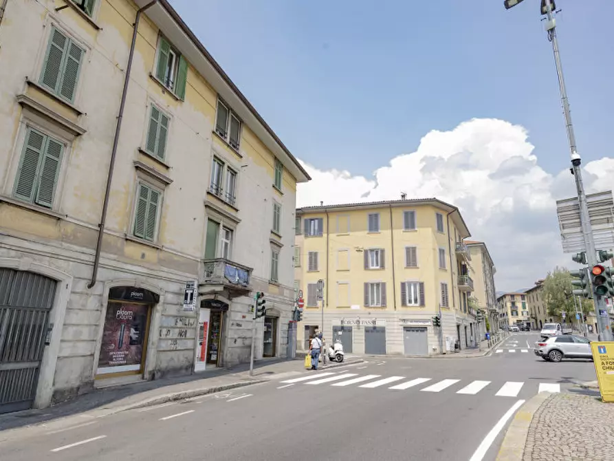 Immagine 48 di Appartamento in vendita  in Via Cesare Battisti 1 a Bergamo