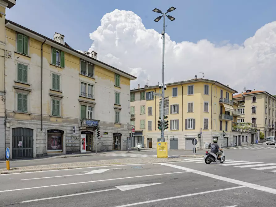 Immagine 49 di Appartamento in vendita  in Via Cesare Battisti 1 a Bergamo