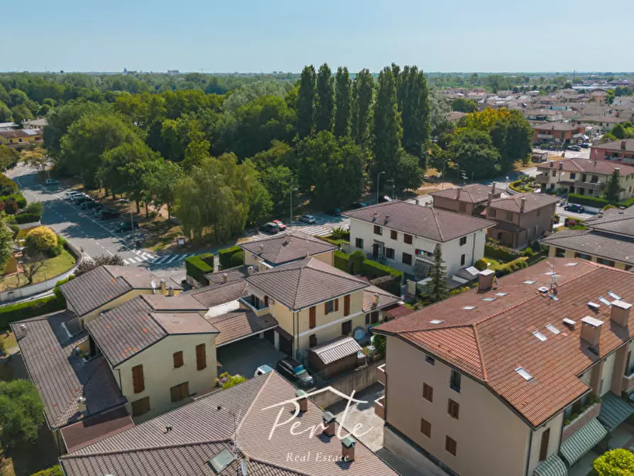 Immagine 19 di Attico in vendita  in via andrea mantegna 36 a Curtatone