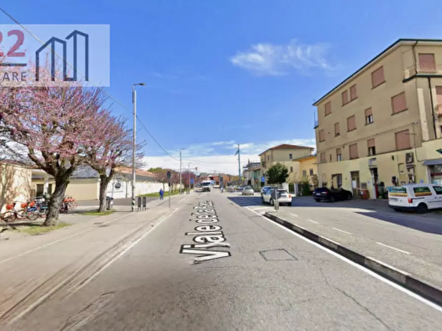 Immagine 5 di Palazzo in vendita  in Viale della Pace 274, Vicenza a Vicenza