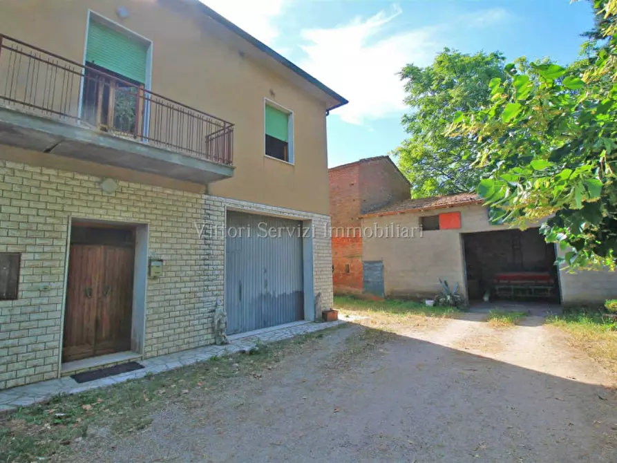 Immagine 23 di Casa bifamiliare in vendita  in via sciarti a Montepulciano