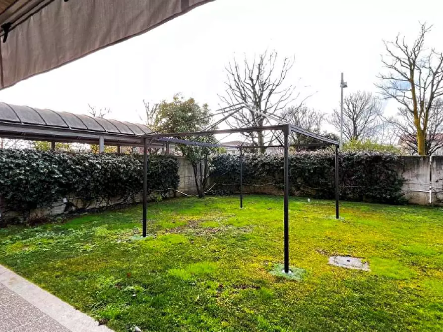 Immagine 5 di Appartamento in vendita  in Via Europa, 2 a Santa Lucia Di Piave