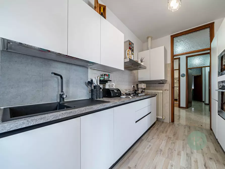 Immagine 5 di Appartamento in vendita  in Via Francesco Saverio Nitti 17 a Carpi