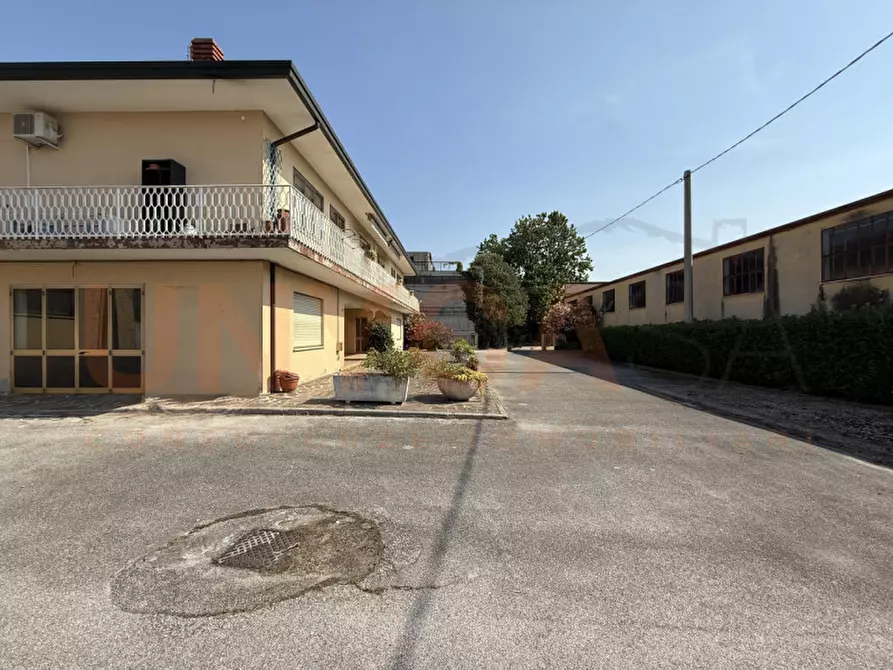 Immagine 3 di Capannone industriale in vendita  in Via della Provvidenza a Rubano