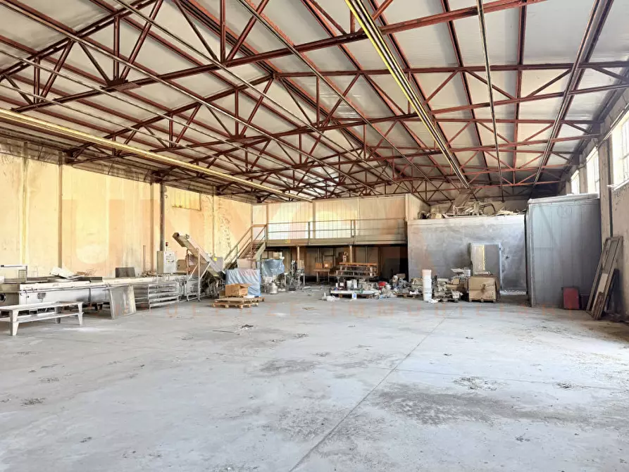 Immagine 4 di Capannone industriale in vendita  in Via della Provvidenza a Rubano