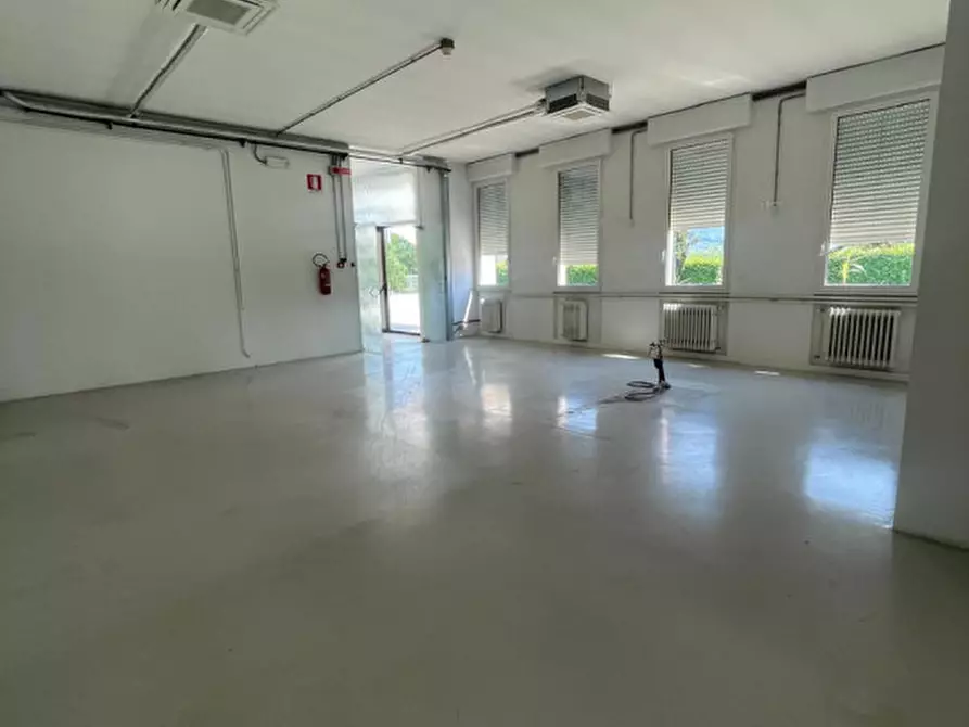 Immagine 5 di Capannone industriale in affitto  in Via San Daniele a Torreglia
