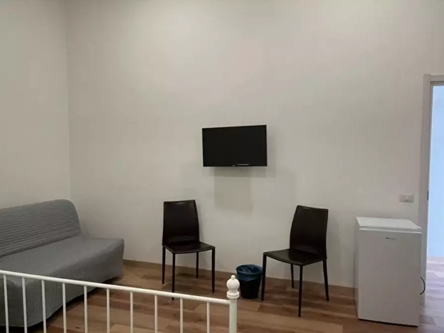 Immagine 6 di Camera in affitto  in Via Foria 23 a Napoli