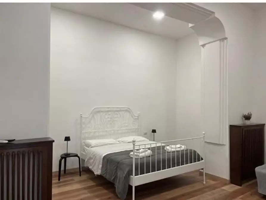Immagine 7 di Camera in affitto  in Via Foria 23 a Napoli