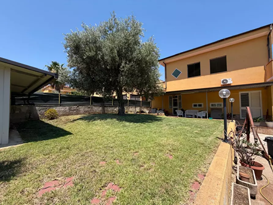 Immagine 65 di Villa in vendita  in Via Vitaliano Brancati 51 a Melilli