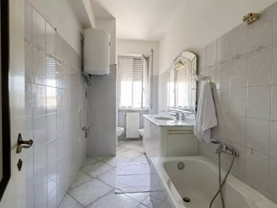 Immagine 10 di Appartamento in vendita  in Via Istria a Nuoro