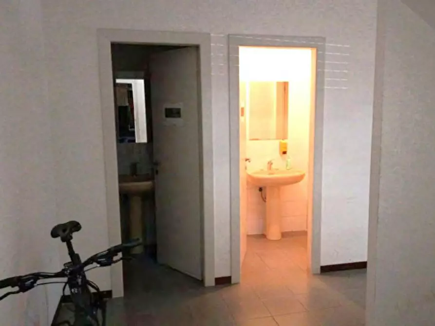 Immagine 8 di Ufficio in vendita  in Via Giovanni Canalis, 09170 Oristano OR, Italia a Oristano