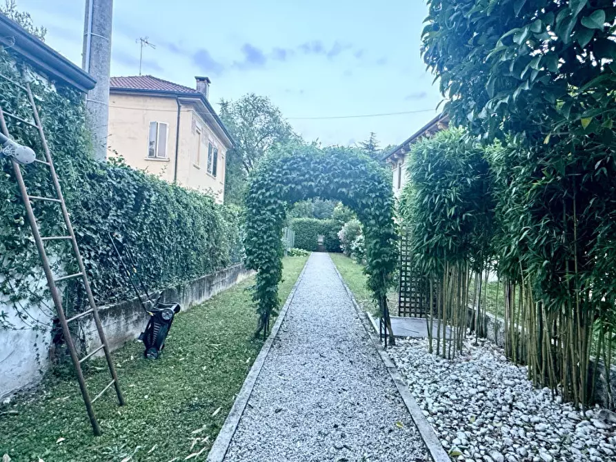 Immagine 23 di Appartamento in vendita  in Via Divisione Julia a Thiene