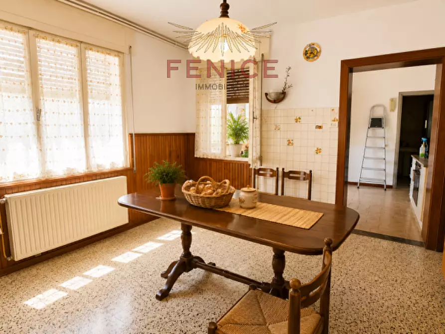 Immagine 3 di Casa indipendente in vendita  in Via Gazie 19 Montebelluna a Montebelluna