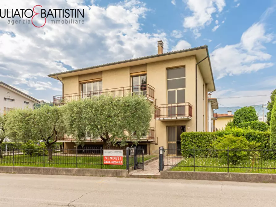 Immagine 1 di Palazzo in vendita  in Via 4 Martiri a Marostica