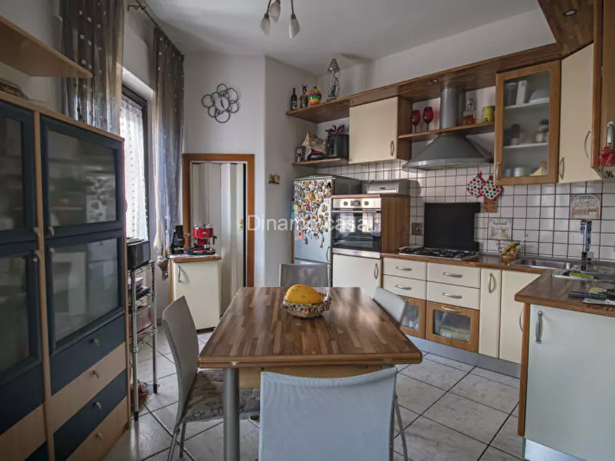 Immagine 3 di Appartamento in vendita  in Via Rubieri a Prato