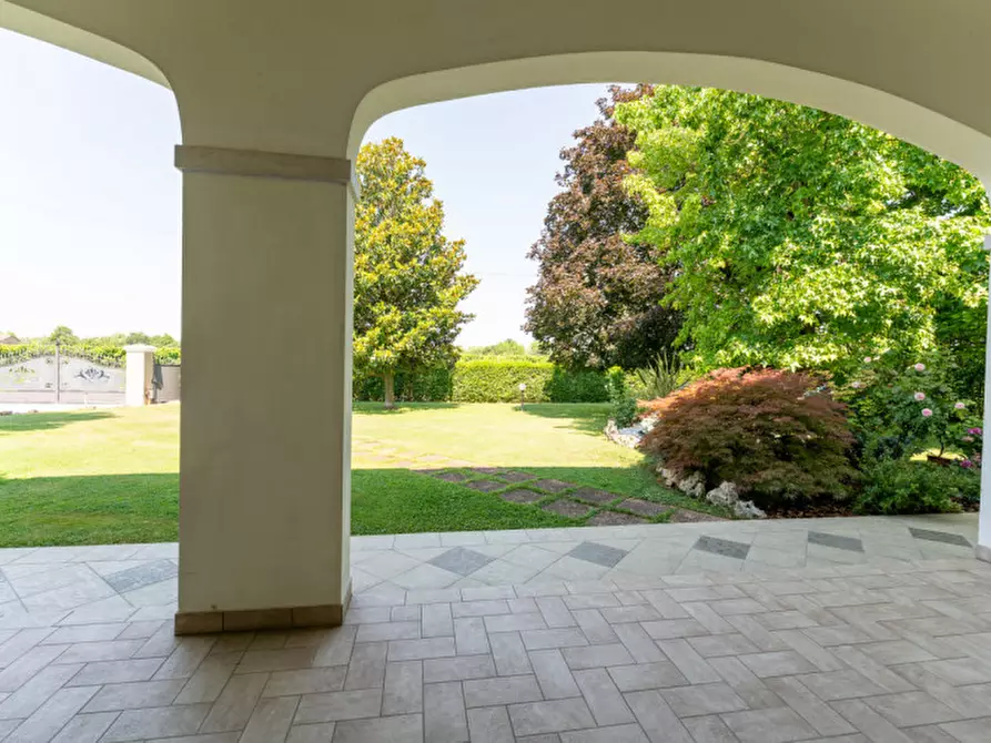 Immagine 5 di Villa in vendita  a Campolongo Maggiore