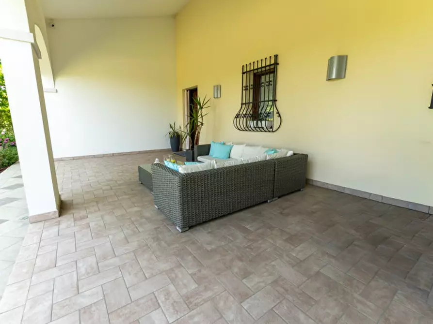 Immagine 8 di Villa in vendita  a Campolongo Maggiore