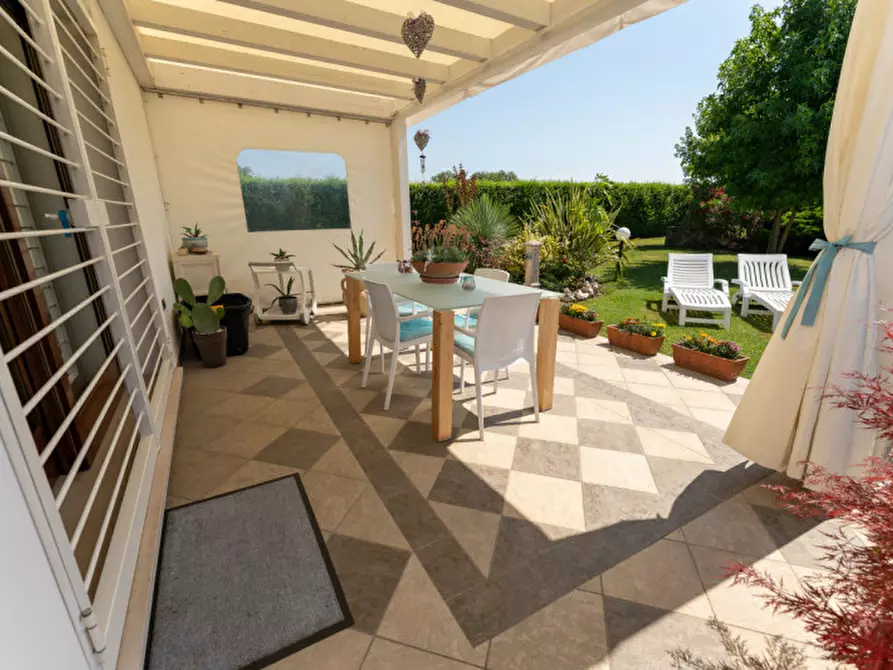 Immagine 11 di Villa in vendita  a Campolongo Maggiore