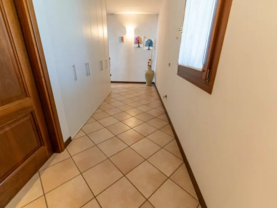 Immagine 20 di Villa in vendita  a Campolongo Maggiore